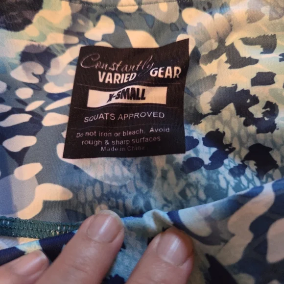 CVG Wild Capri Leggings - Picture 2 of 2